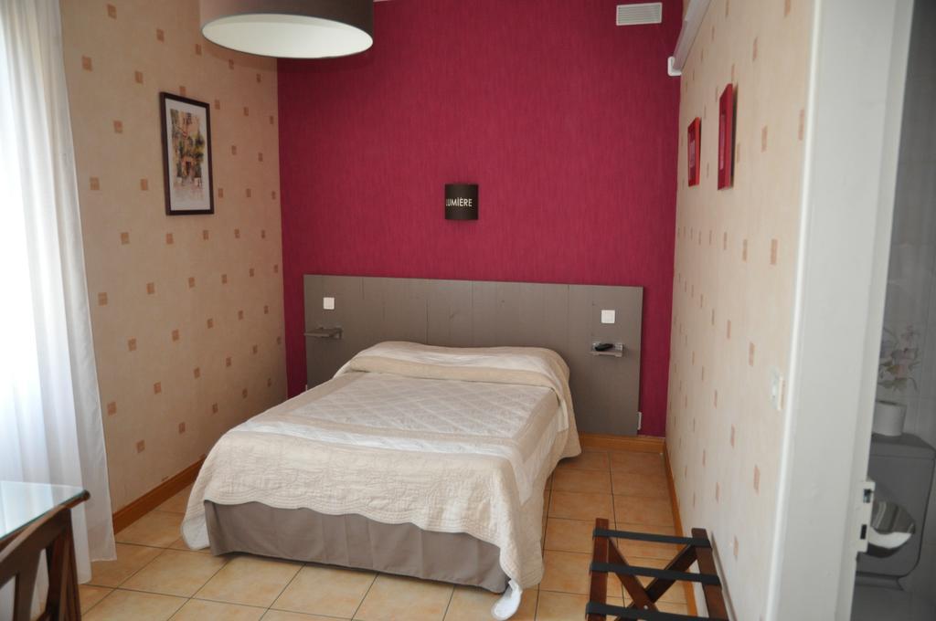 Auberge Des Platanes 라로크가지악 객실 사진