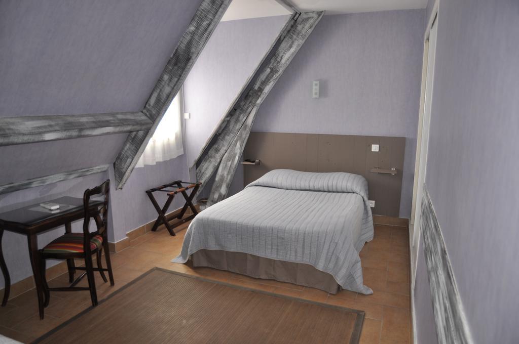 Auberge Des Platanes 라로크가지악 객실 사진